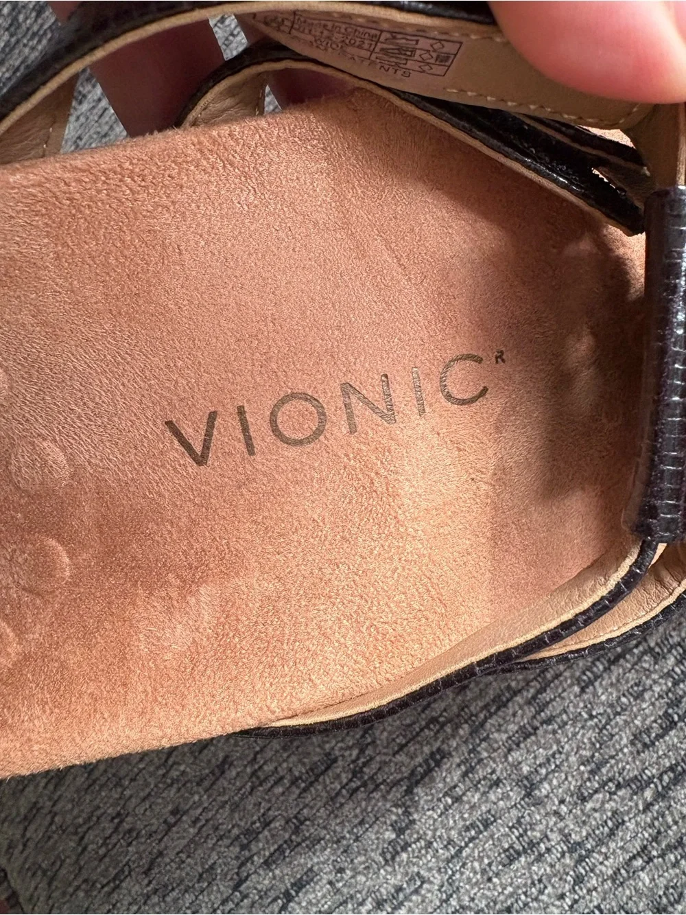 NEW Vionic Elvia Women's Thong Sandals in Black Size 10